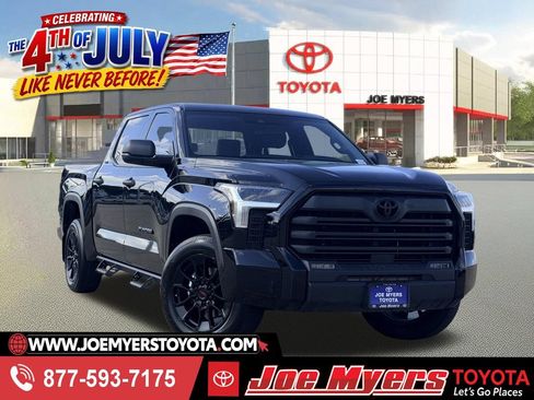 Used 2025 Toyota Tundra SR5 AWD/4WD image 1