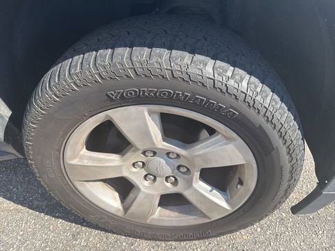 Used 2015 Chevrolet Tahoe LT image 22