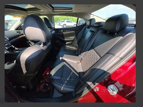 Used 2016 Nissan Maxima Platinum FWD image 7
