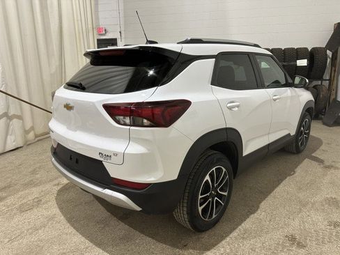 Used 2025 Chevrolet TrailBlazer LT image 8