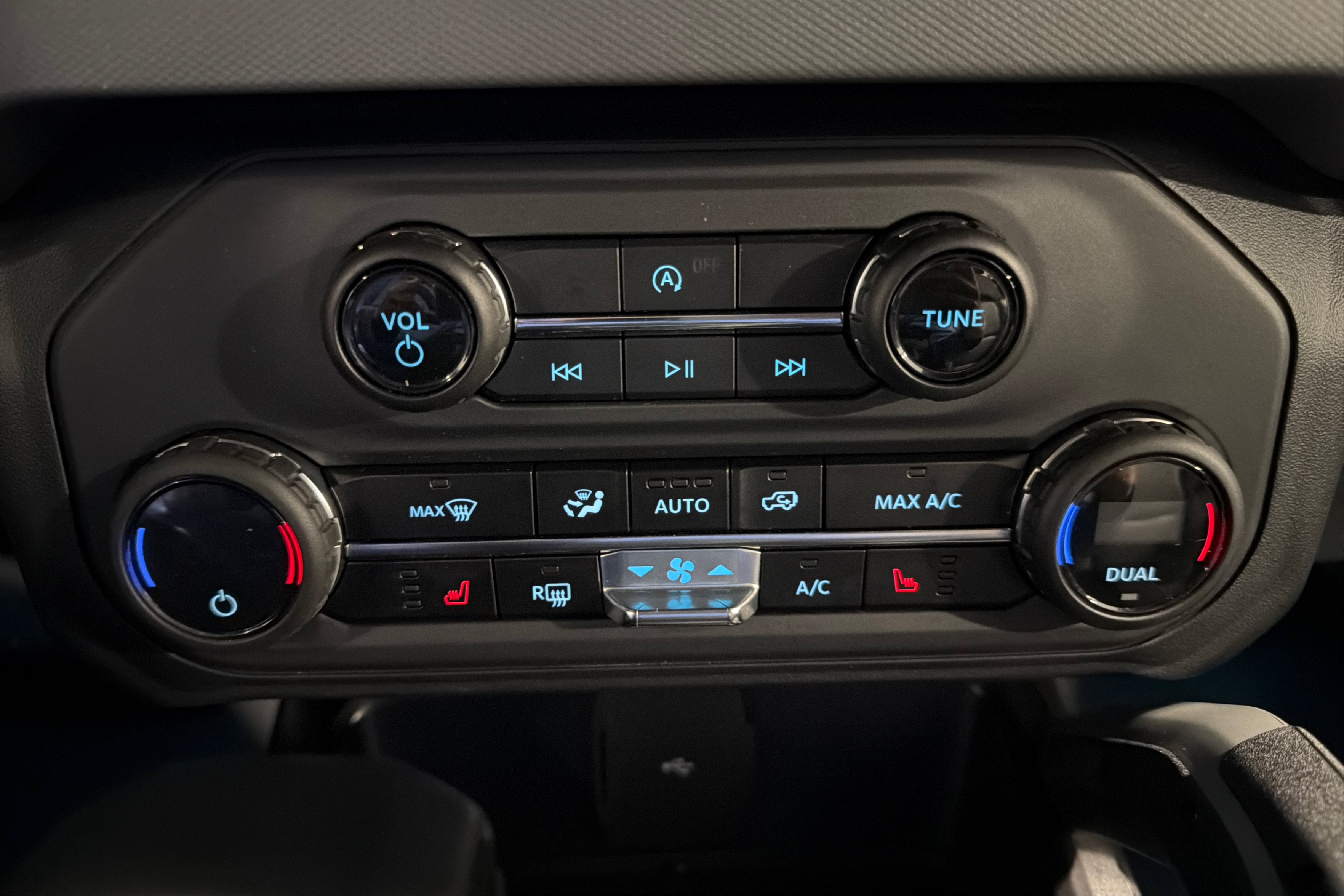 Used 2024 Ford Bronco Big Bend AWD/4WD image 30