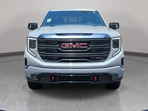 Used 2024 GMC Sierra 1500 AT4 w/ Technology Package AWD/4WD image 2