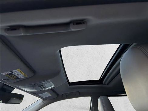 Used 2017 Toyota Highlander XLE image 22