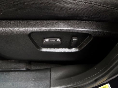 Used 2014 Chevrolet Captiva Sport LS image 23