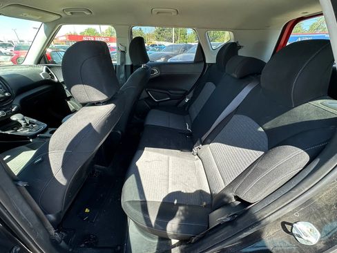 Used 2020 Kia Soul GT-Line FWD image 17