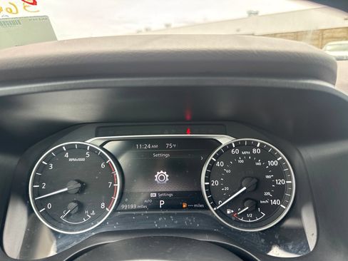 Used 2021 Nissan Rogue SV AWD/4WD image 40