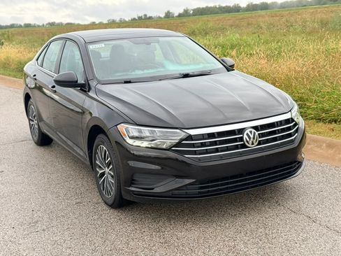 Used 2020 Volkswagen Jetta SE FWD image 32