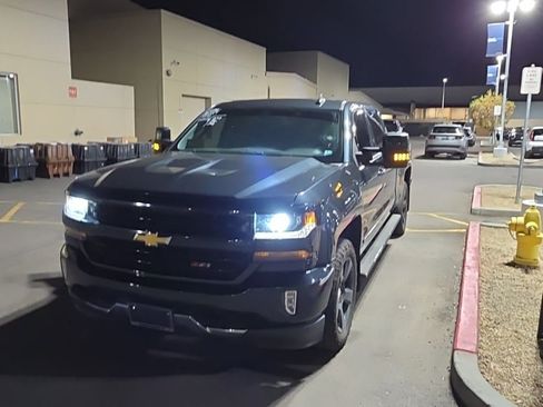 Used 2018 Chevrolet Silverado 1500 LT w/ All Star Edition image 3