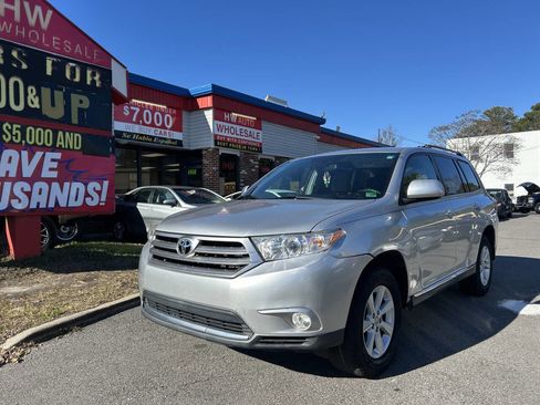 Used 2011 Toyota Highlander 4WD image 1