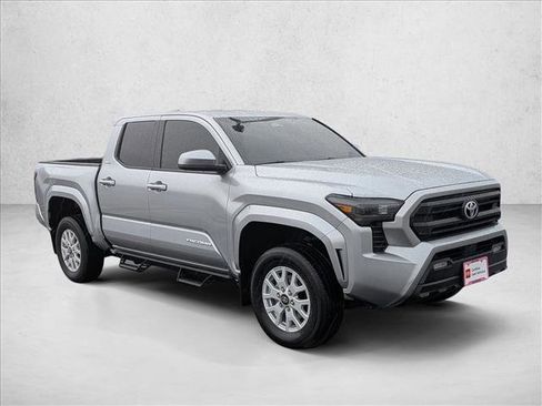 Used 2024 Toyota Tacoma SR5 image 3