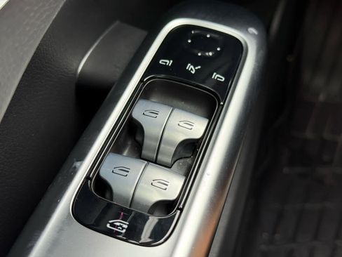 Certified 2025 Mercedes-Benz C 300 4MATIC Sedan image 21