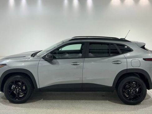 New 2026 Chevrolet Trax LT image 2