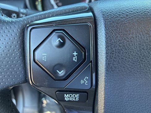 Used 2022 Toyota 4Runner TRD Off-Road image 20