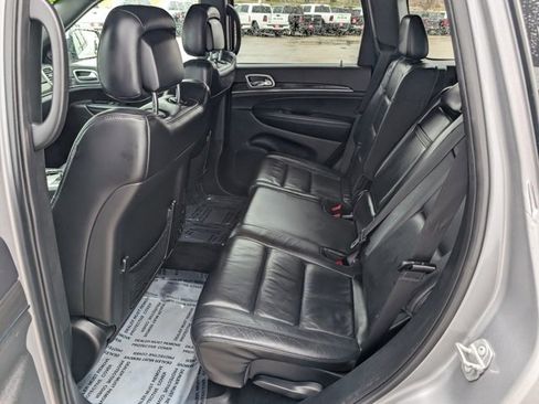 Used 2018 Jeep Grand Cherokee Limited image 19