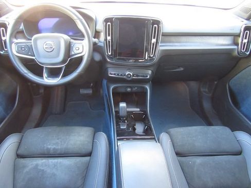 Used 2023 Volvo C40 P8 Recharge Plus AWD/4WD image 31