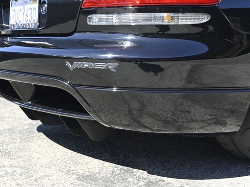 Used 2003 Dodge Viper SRT-10 image 16