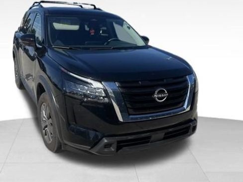 Used 2023 Nissan Pathfinder SV FWD image 2