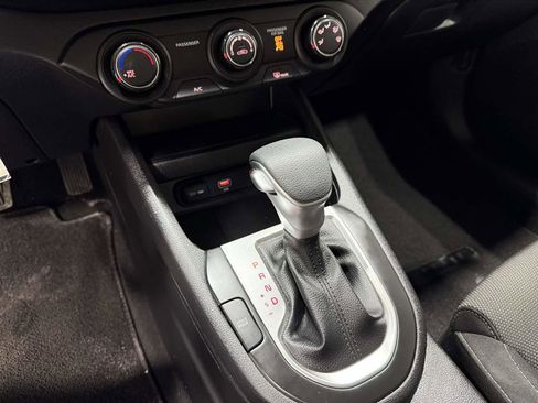 Used 2024 Kia Forte LXS FWD image 12