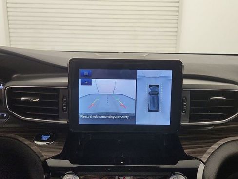 Used 2022 Ford Explorer Limited w/ Equipment Group 301A image 37