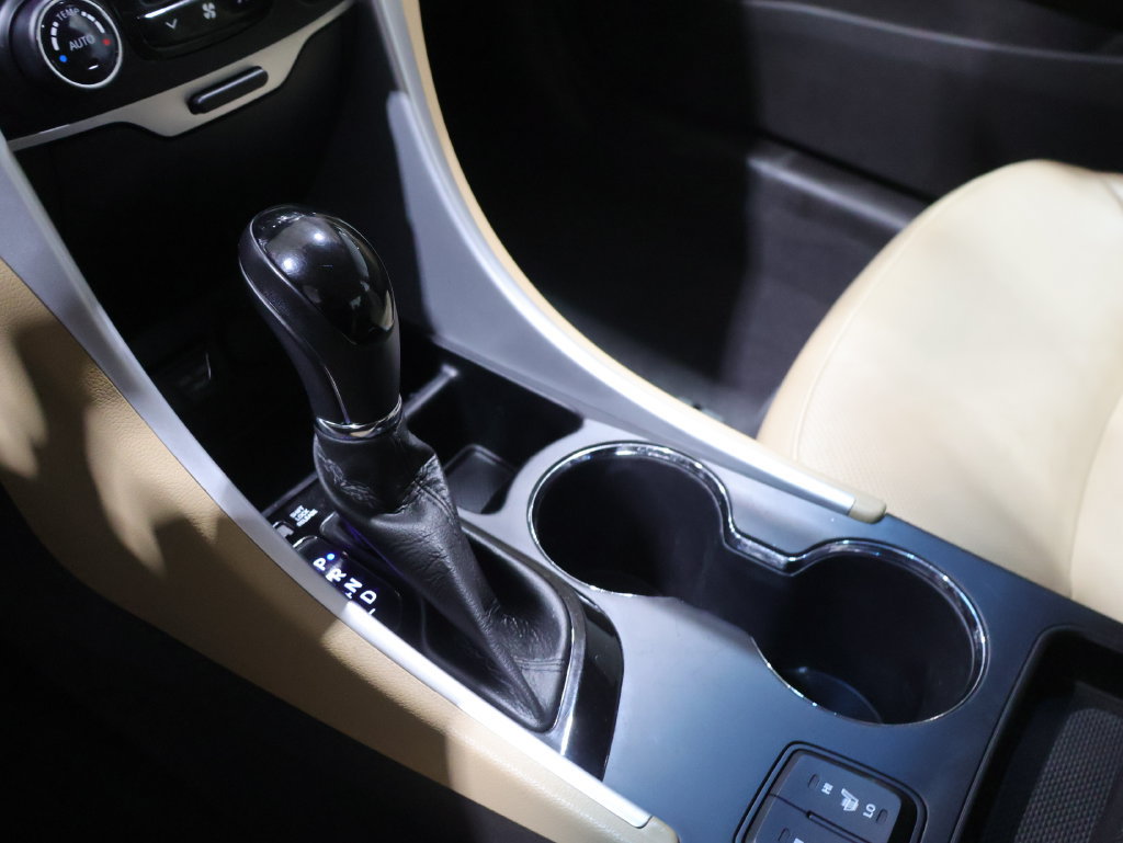 Used 2013 Hyundai Sonata Limited FWD image 29