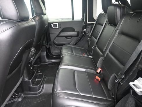 Used 2020 Jeep Wrangler Unlimited Sahara AWD/4WD image 11