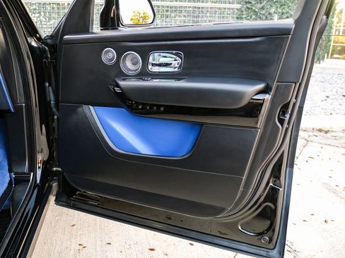 Used 2021 Rolls-Royce Cullinan image 47