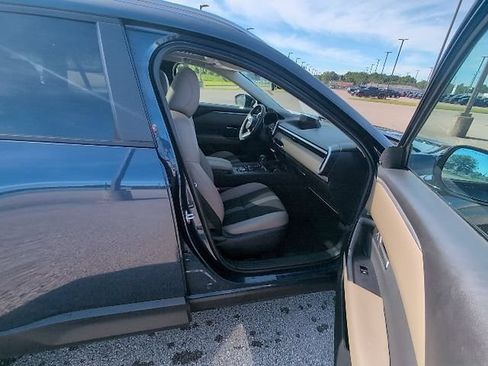 Used 2025 MAZDA CX-50 AWD 2.5 S w/ Premium Package image 3