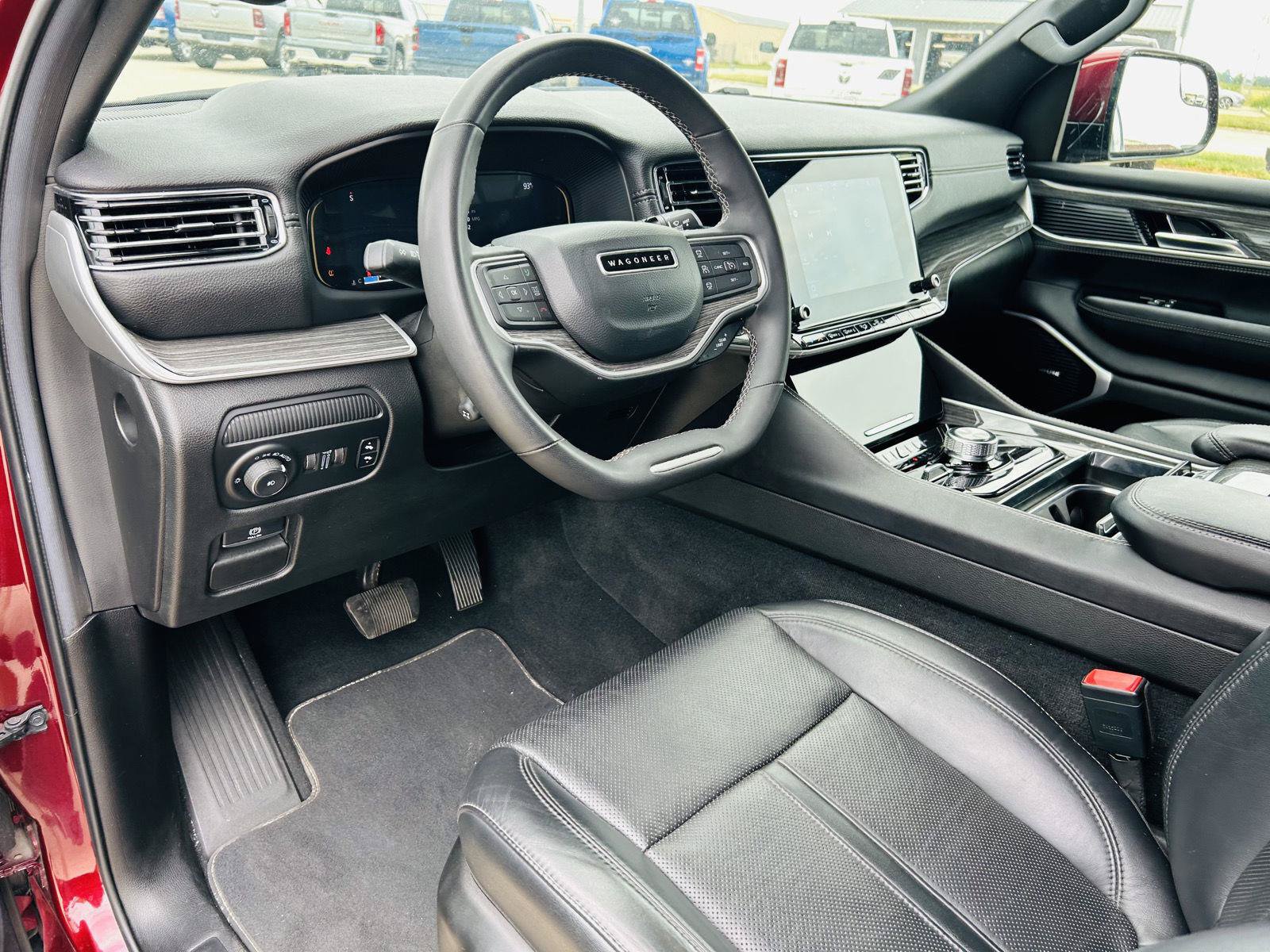 Used 2022 Jeep Wagoneer Series II w/ Premium Group I AWD/4WD image 17