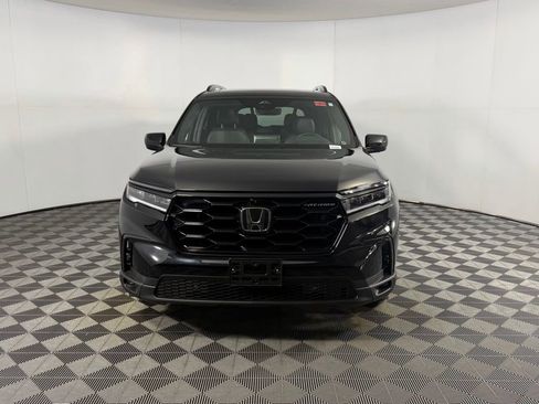Used 2025 Honda Pilot Black Edition image 8