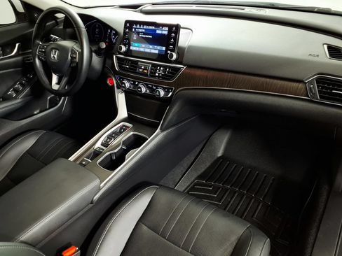 Used 2021 Honda Accord Touring image 12