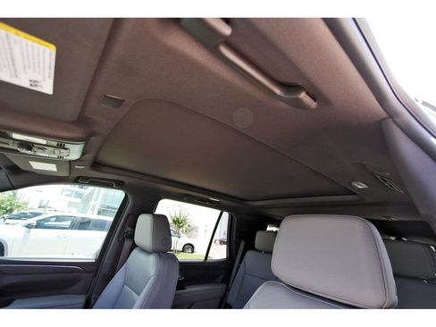 Used 2024 Chevrolet Tahoe Z71 w/ Z71 Off-Road Package AWD/4WD image 13