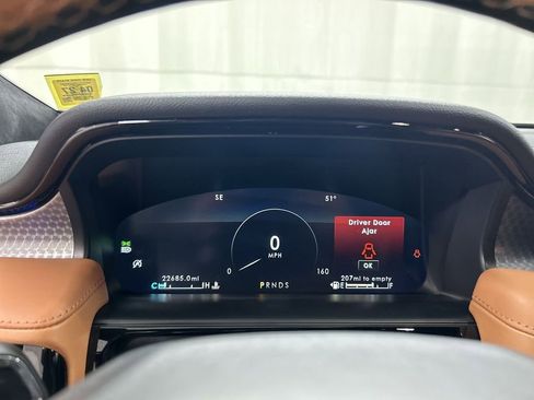 Used 2023 Lincoln Nautilus Black Label image 13