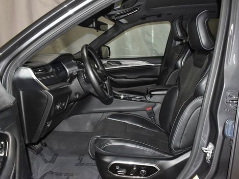 Used 2021 Jeep Grand Cherokee L Overland w/ Luxury Tech Group IV image 12