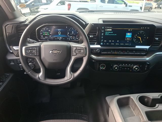 Used 2023 Chevrolet Silverado 1500 RST w/ Z71 Off-Road Package AWD/4WD image 11