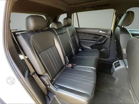 Used 2023 Volkswagen Tiguan SE R-Line FWD image 27