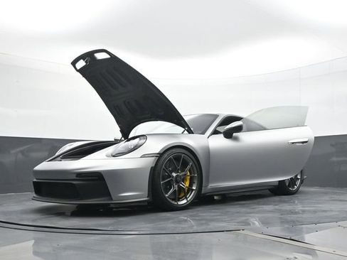 Certified 2024 Porsche 911 GT3 RWD image 26