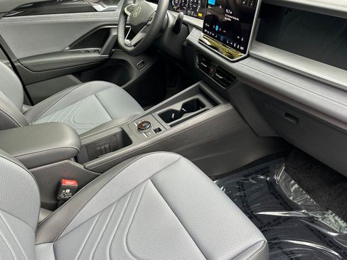 New 2026 Volkswagen Tiguan SE image 15