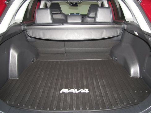 Used 2025 Toyota RAV4 XLE Premium FWD image 17