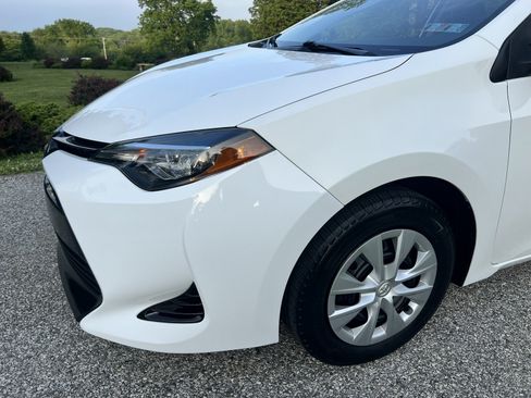 Used 2017 Toyota Corolla L w/ Carpet Mat Package (TMS) FWD image 98