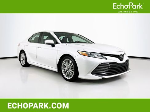 Used 2018 Toyota Camry XLE image 1