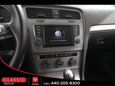 Used 2016 Volkswagen Golf S FWD image 9