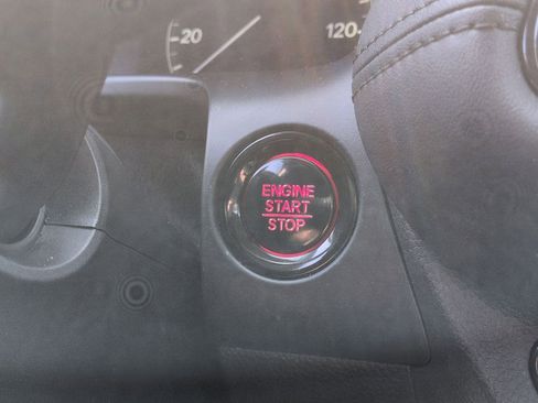 Used 2024 Honda HR-V LX image 17