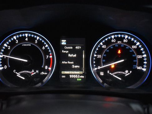 Certified 2017 Toyota Highlander SE image 10