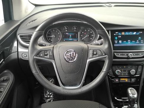 Used 2021 Buick Encore Preferred FWD image 28