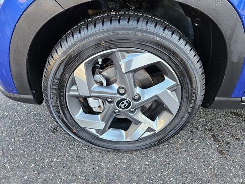 Used 2022 Hyundai Venue SEL image 8