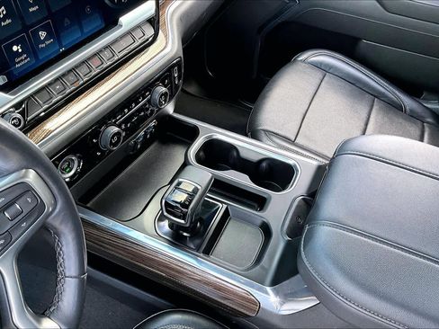 Used 2023 Chevrolet Silverado 1500 LT Trail Boss w/ Protection Package image 17