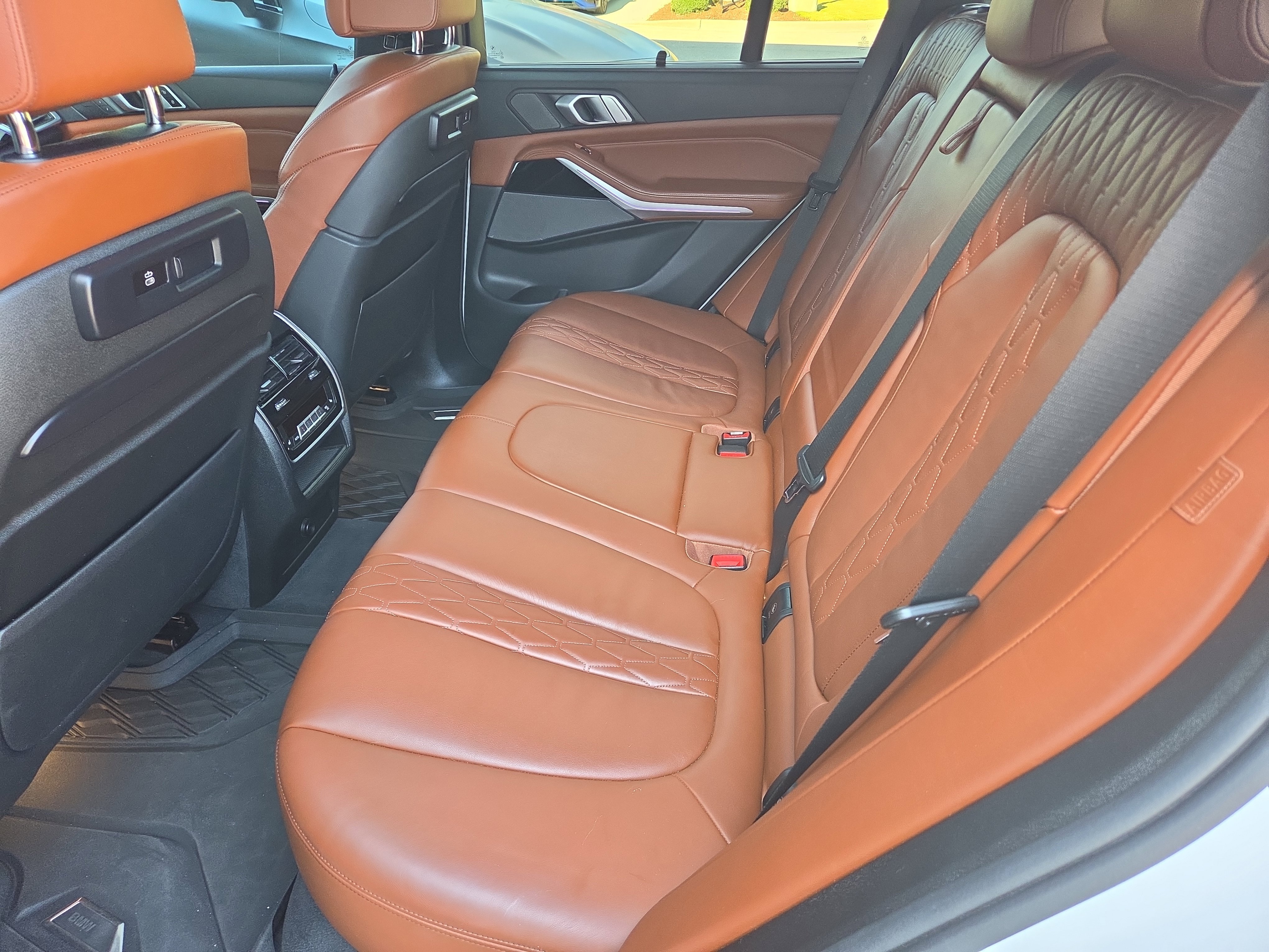 Used 2019 BMW X5 xDrive40i w/ M Sport Package AWD/4WD image 5
