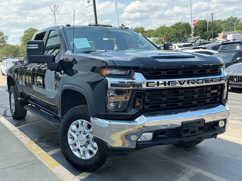 Used 2021 Chevrolet Silverado 2500 LT w/ All Star Edition AWD/4WD image 2