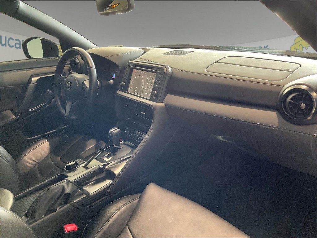 Used 2024 Nissan GT-R Premium w/ Premium Interior Package AWD/4WD image 14
