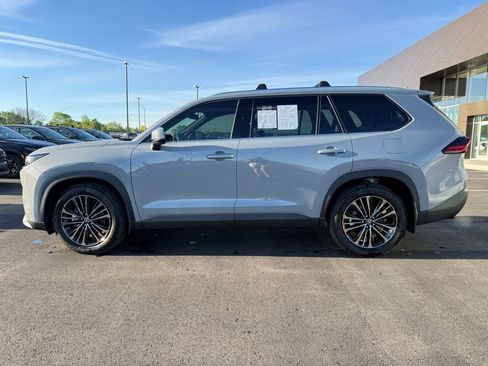 Used 2026 Toyota Grand Highlander AWD Hybrid image 9